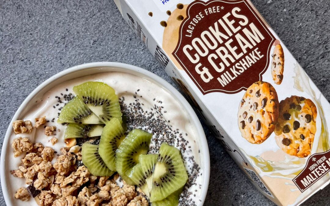 Cookies and Cream Smoothie Bowl